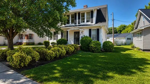 $190,000 | 1242 East Center Street, Kingsport, TN 37660