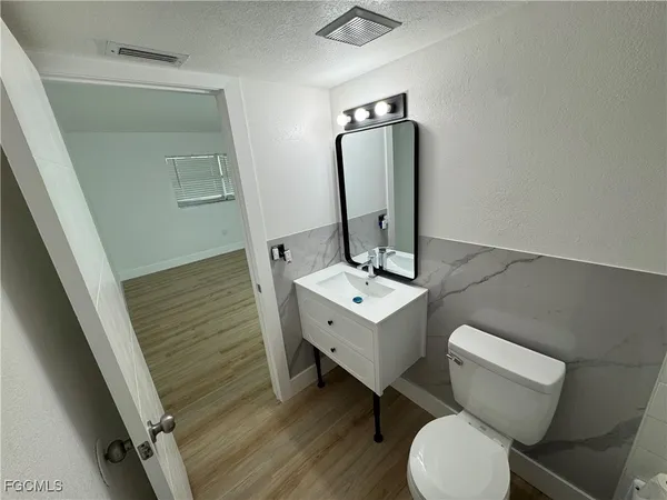 $1,450 | 2828 Jackson Street, Unit I3, Fort Myers, FL 33901