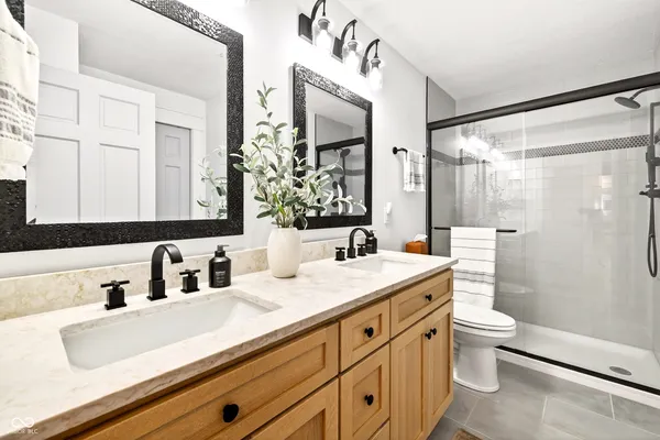 $625,000 | 9428 South Harbour Pointe Drive, Bloomington, IN 47401