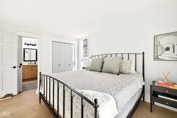 $625,000 | 9428 South Harbour Pointe Drive, Bloomington, IN 47401