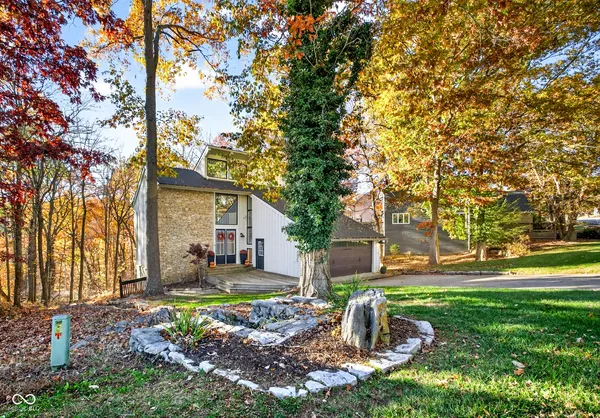 $625,000 | 9428 South Harbour Pointe Drive, Bloomington, IN 47401