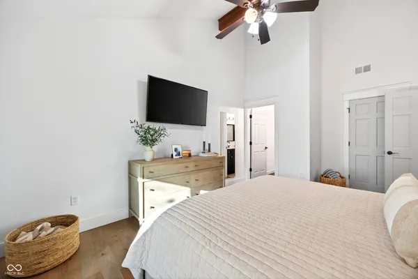 $625,000 | 9428 South Harbour Pointe Drive, Bloomington, IN 47401