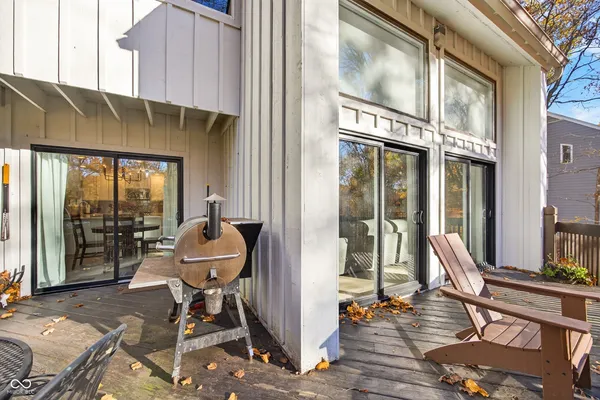 $625,000 | 9428 South Harbour Pointe Drive, Bloomington, IN 47401