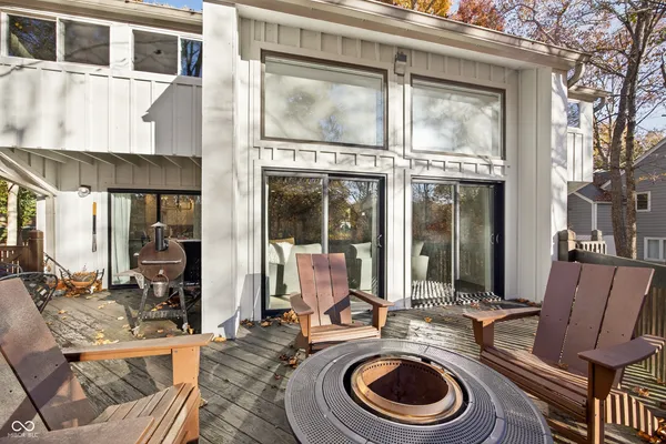 $625,000 | 9428 South Harbour Pointe Drive, Bloomington, IN 47401