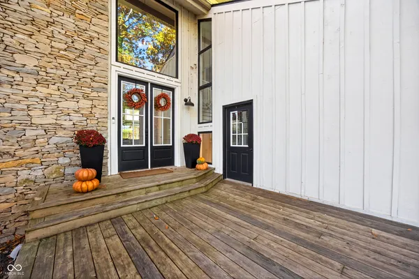 $625,000 | 9428 South Harbour Pointe Drive, Bloomington, IN 47401