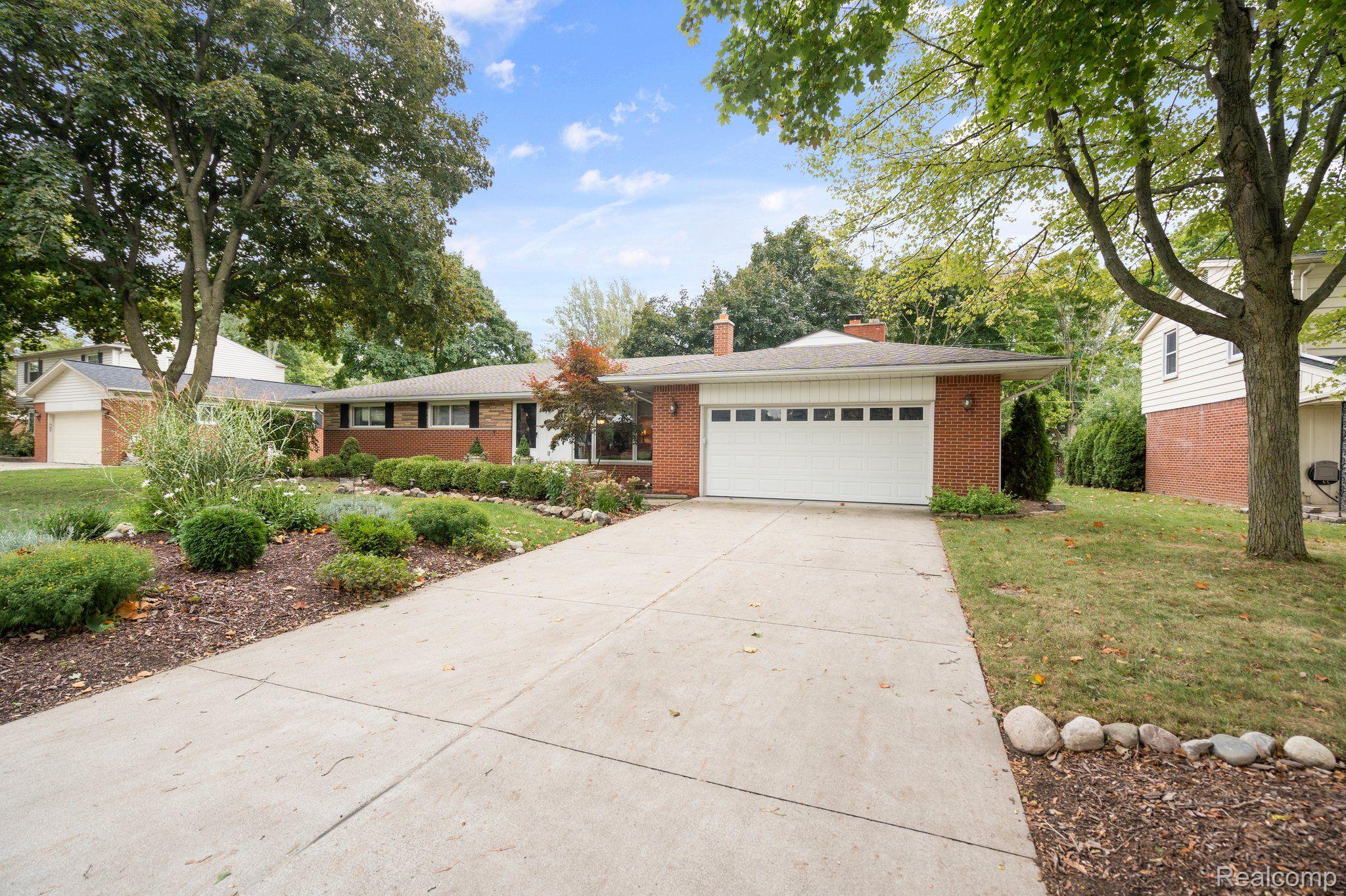 32365 Farmersville Road Farmington, MI 48334 - Photo 7 of 52 Gallery Image 7