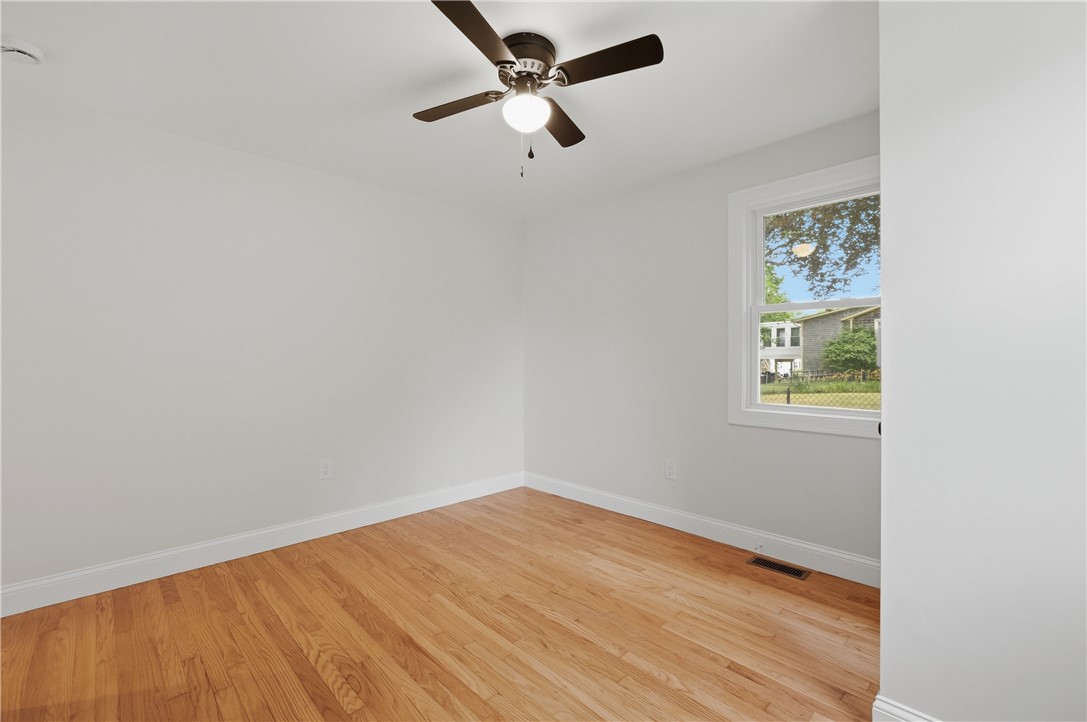 76 Beverly Road East Providence, RI 02915 - Photo 15 of 45