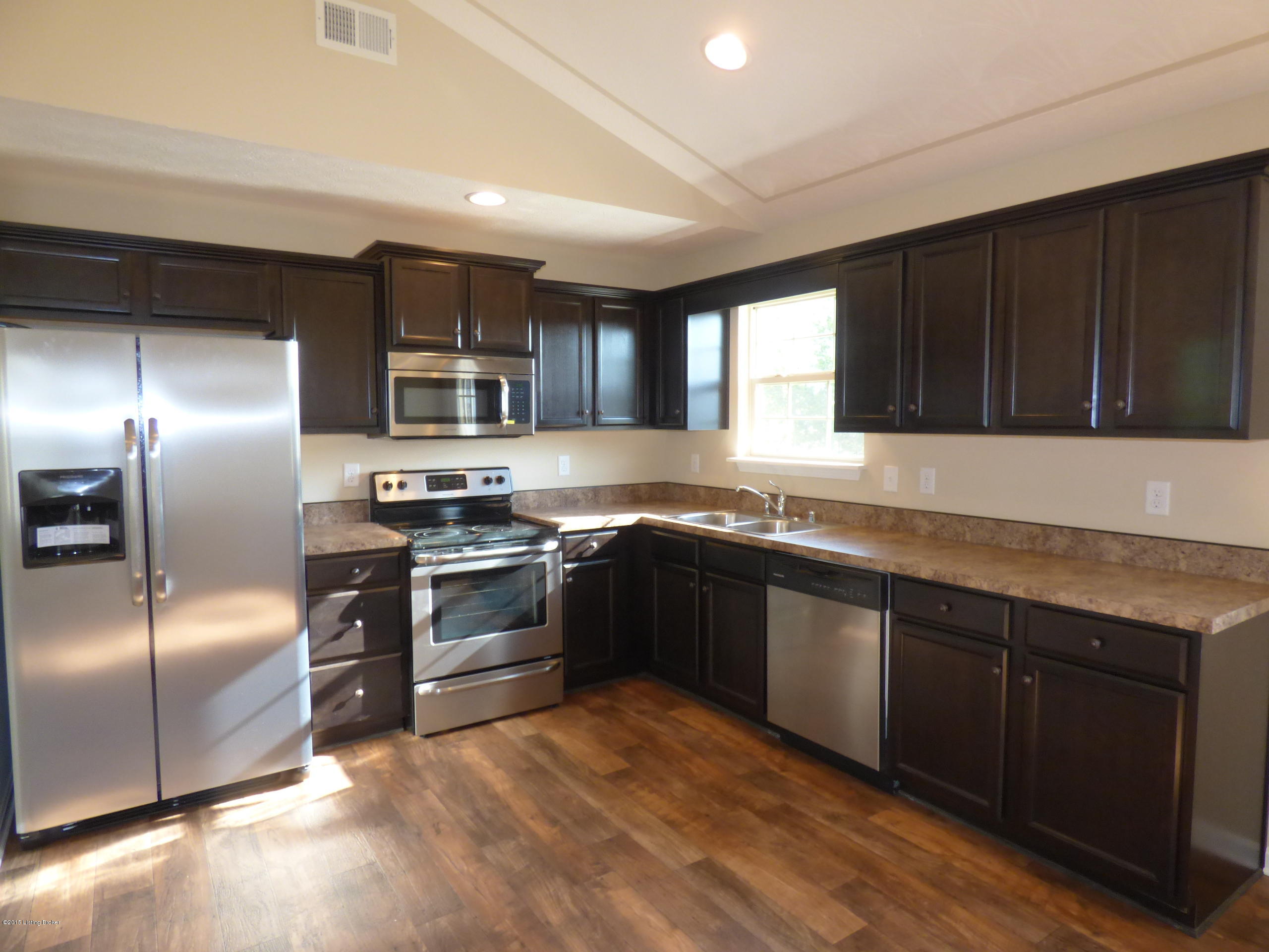 112 Madison Rae Boulevard Shepherdsville, KY 40165 - Photo 9 of 23 P1120053