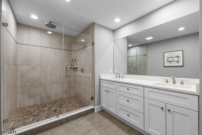 64 Halina Lane Butler, NJ 07405 - Photo 27 of 50