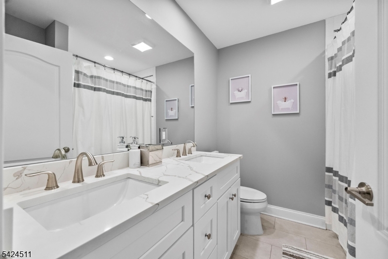 64 Halina Lane Butler, NJ 07405 - Photo 29 of 50