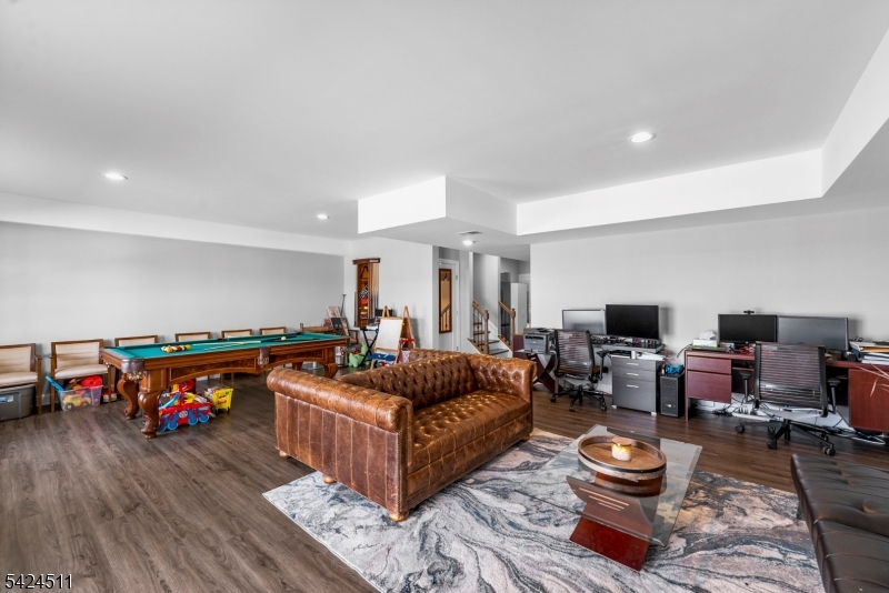 64 Halina Lane Butler, NJ 07405 - Photo 34 of 50