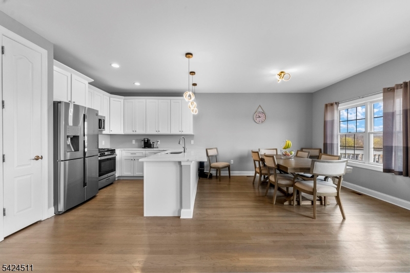 64 Halina Lane Butler, NJ 07405 - Photo 8 of 50