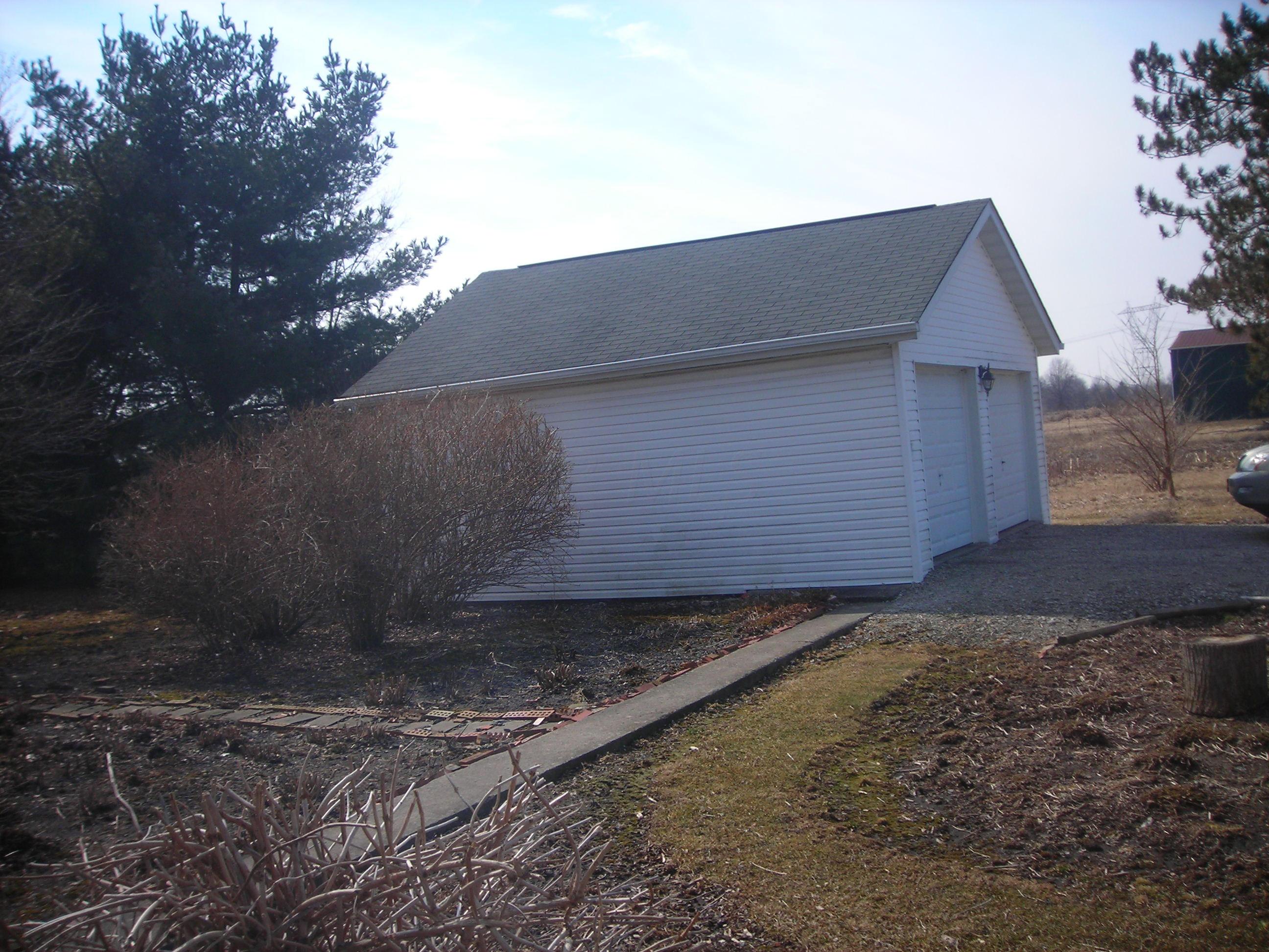 3247 Hyatts Road Powell, OH 43065 - Photo 2 of 9