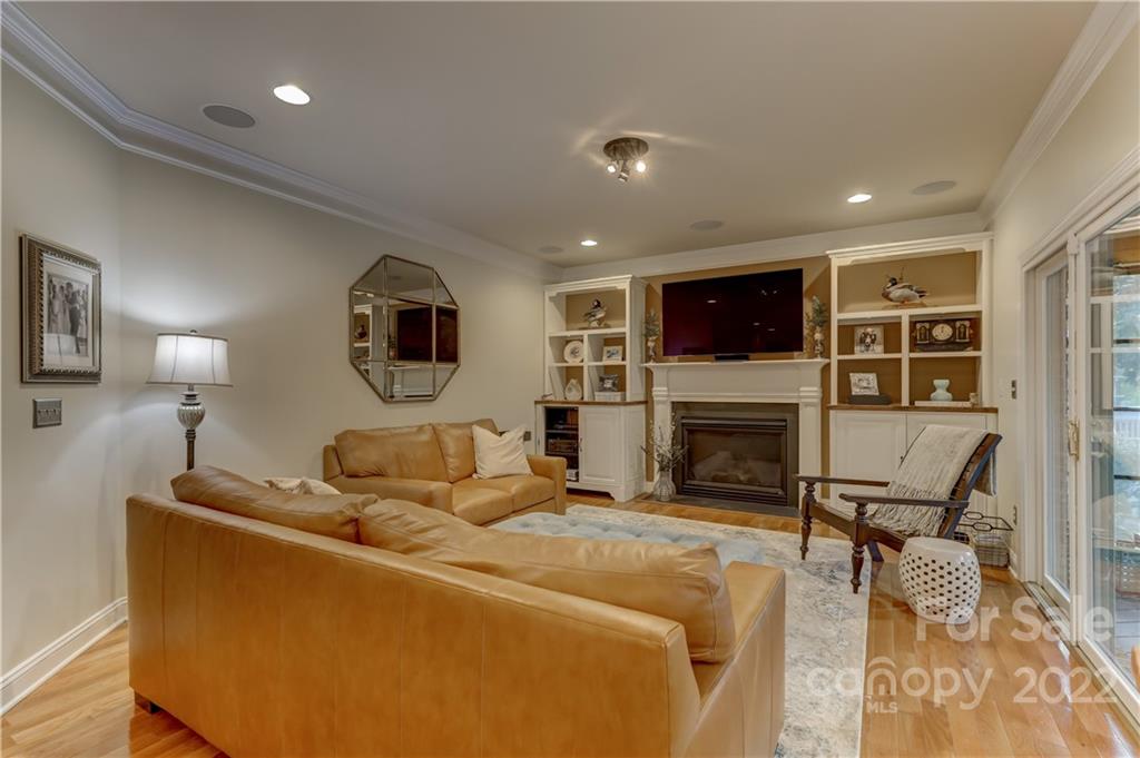 16627 Turtle Point Road Charlotte, NC 28278 - Photo 16 of 48 Gallery Image 16