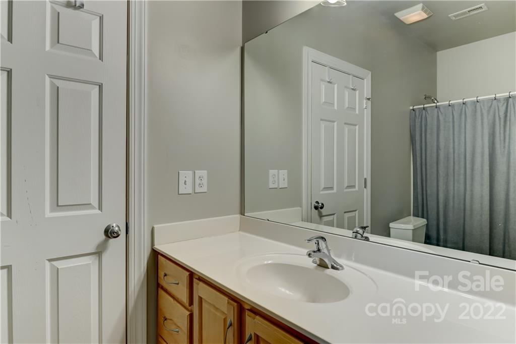 16627 Turtle Point Road Charlotte, NC 28278 - Photo 33 of 48 Gallery Image 33