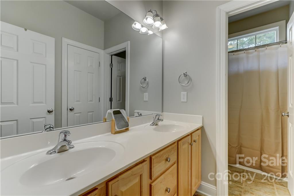 16627 Turtle Point Road Charlotte, NC 28278 - Photo 35 of 48 Gallery Image 35