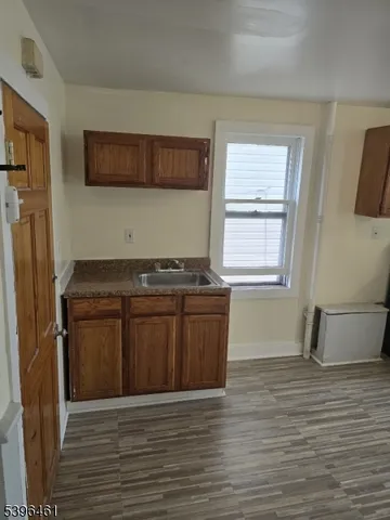 $2,000 | 310 East Jersey Street, Elizabeth Port, NJ 07206