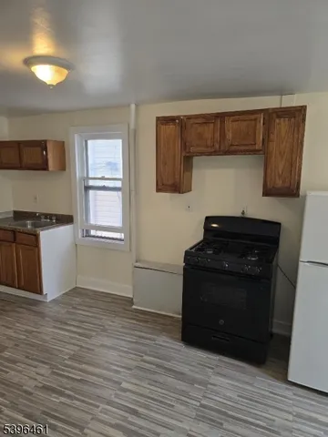 $2,000 | 310 East Jersey Street, Elizabeth Port, NJ 07206