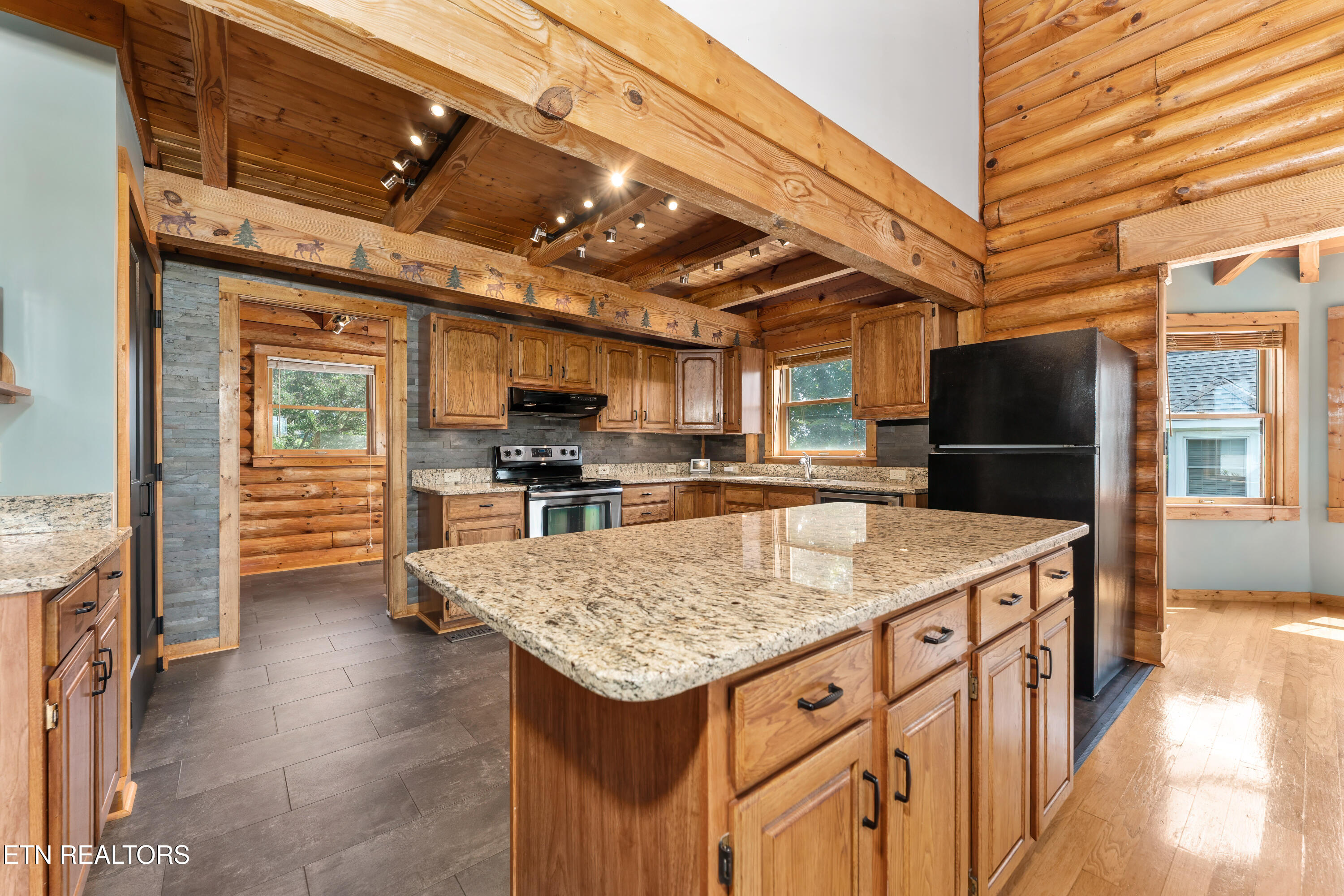 1163 Country Club Road Dandridge, TN 37725 - Photo 19 of 56 _DSC4132-Edit