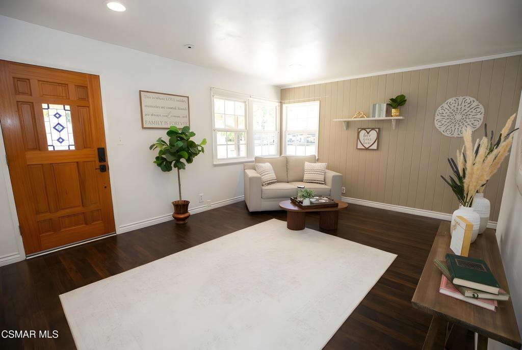 2190 Magnolia Street Simi Valley, CA 93065 - Photo 2 of 23