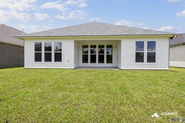 $362,990 | 10656 Deric Avenue, Denham Springs, LA 70726
