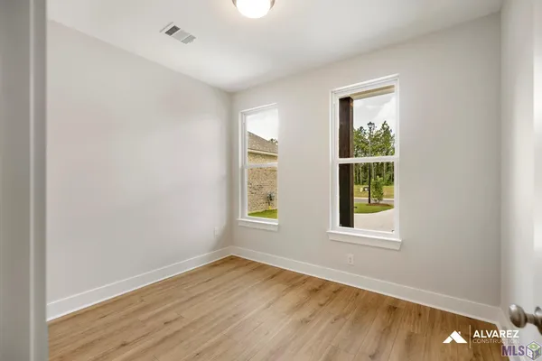 $362,990 | 10656 Deric Avenue, Denham Springs, LA 70726