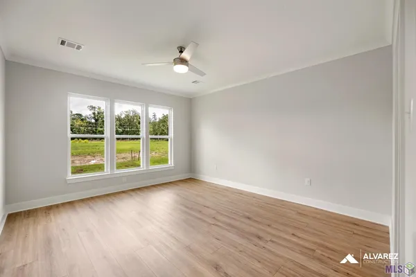 $362,990 | 10656 Deric Avenue, Denham Springs, LA 70726