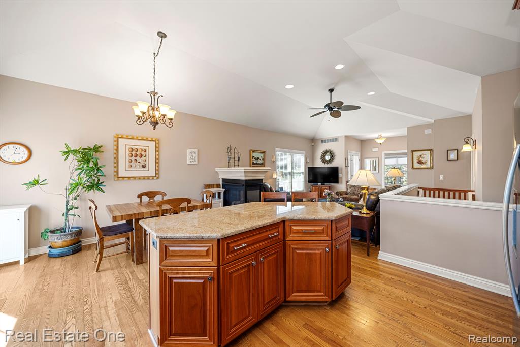 565 Andover Court Rochester Hills, MI 48306 - Photo 16 of 50