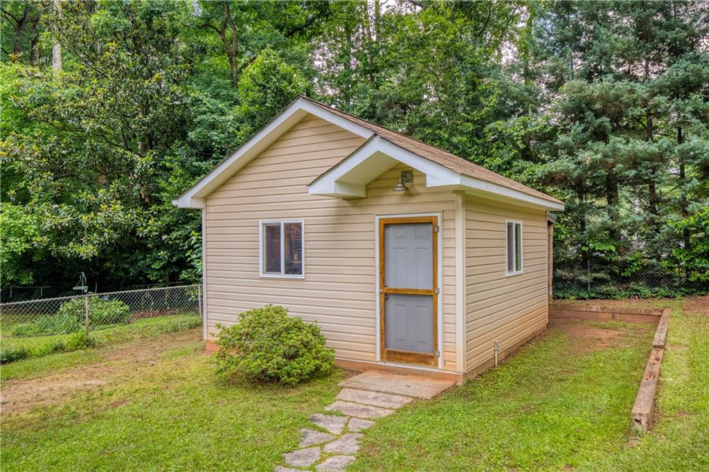 515 Scott Circle Decatur, GA 30033 - Photo 15 of 23
