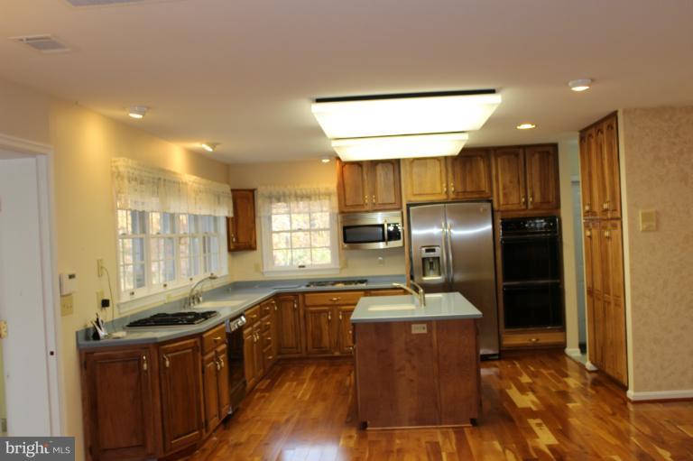 17617 Norwood Road Sandy Spring, MD 20860 - Photo 17 of 30 Gourmet kitchen