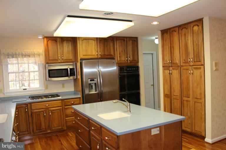 17617 Norwood Road Sandy Spring, MD 20860 - Photo 18 of 30 Kitchen