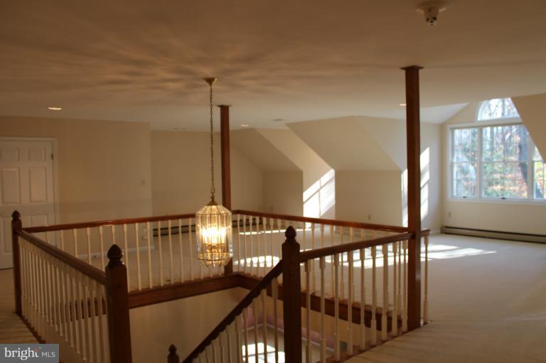 17617 Norwood Road Sandy Spring, MD 20860 - Photo 29 of 30 Upper level great room