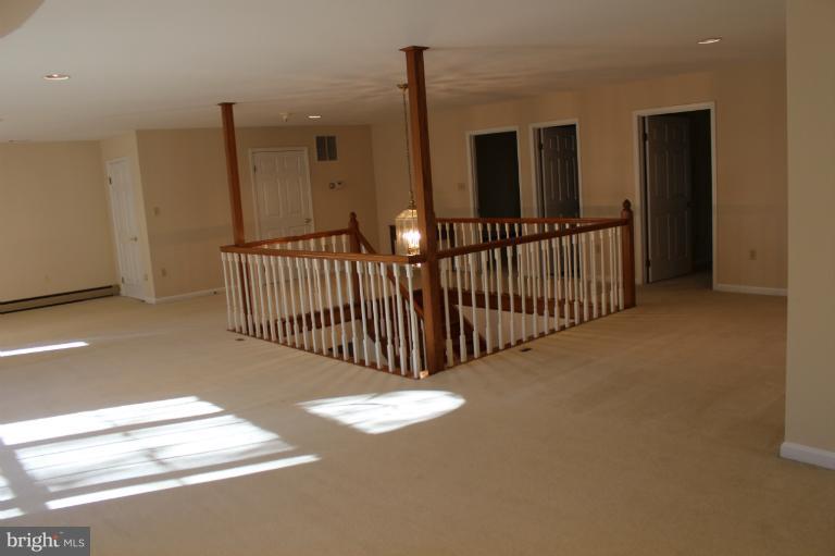 17617 Norwood Road Sandy Spring, MD 20860 - Photo 30 of 30 Upper level great room