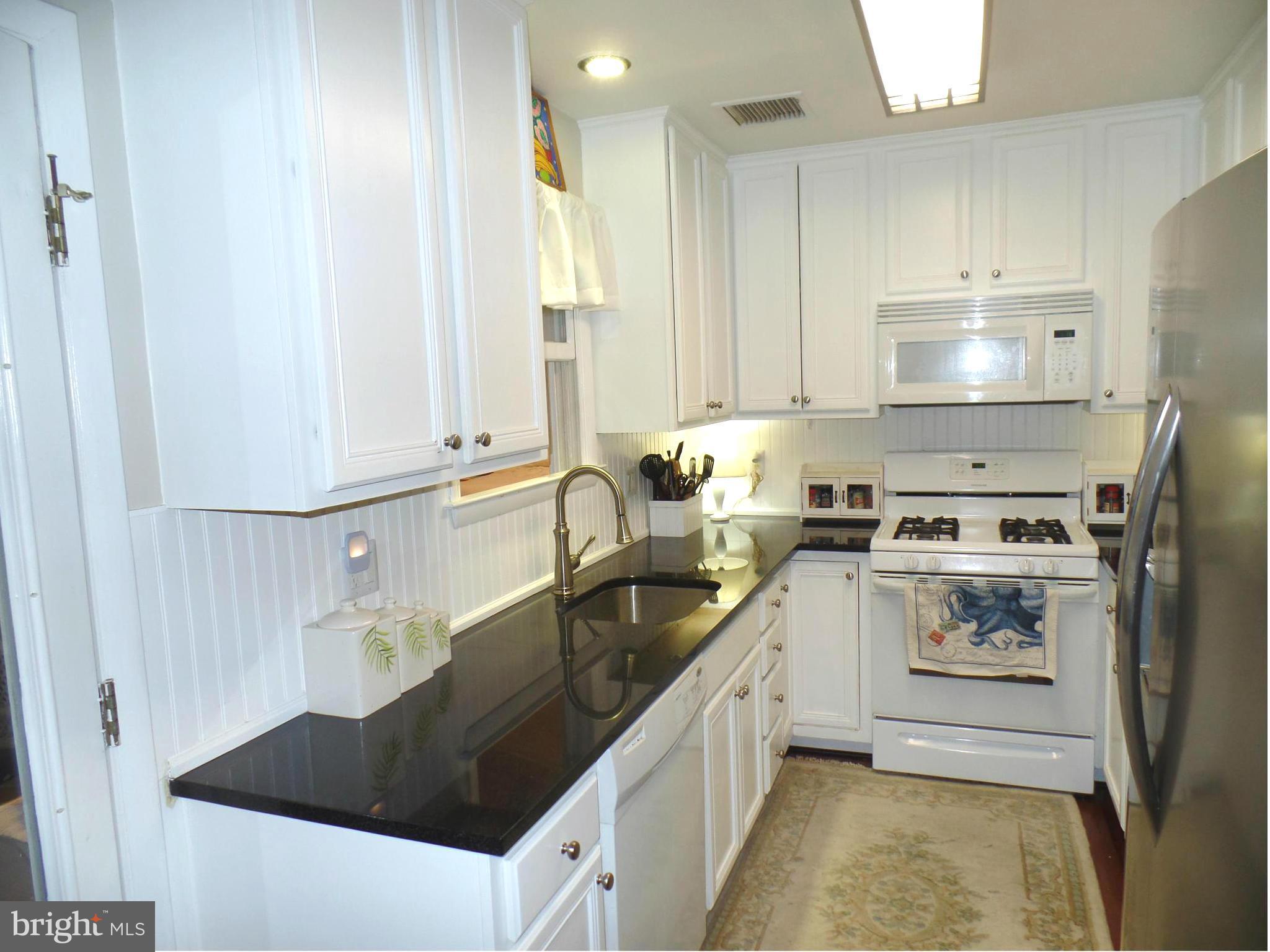 7421 Paxton Road Falls Church, VA 22043 - Photo 2 of 30 Kitchen