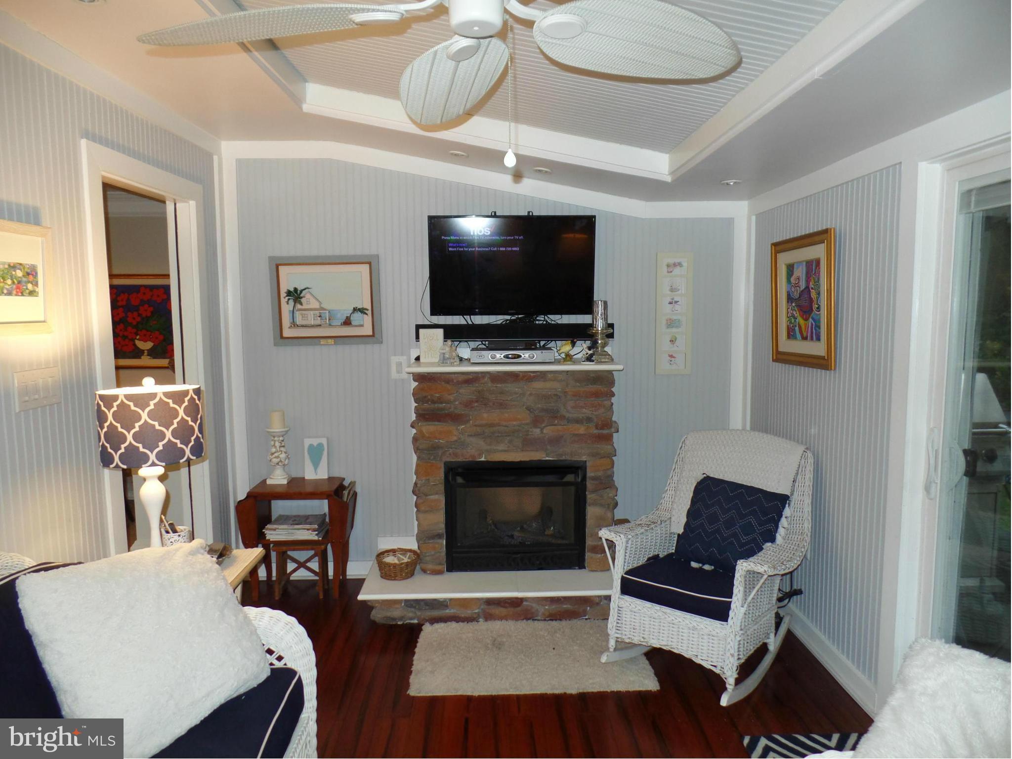 7421 Paxton Road Falls Church, VA 22043 - Photo 7 of 30 Family Room