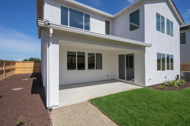 $610,990 | 2215 White Gold Way, Olivehurst, CA 95961