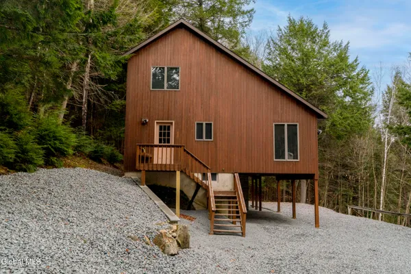 $575,000 | 441 East Kelm Pond Road, Warrensburg, NY 12817