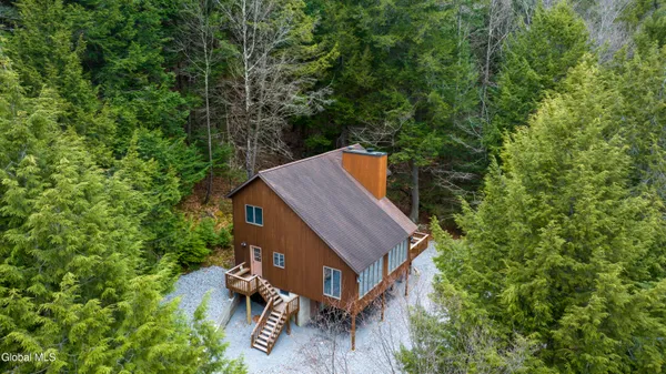 $575,000 | 441 East Kelm Pond Road, Warrensburg, NY 12817