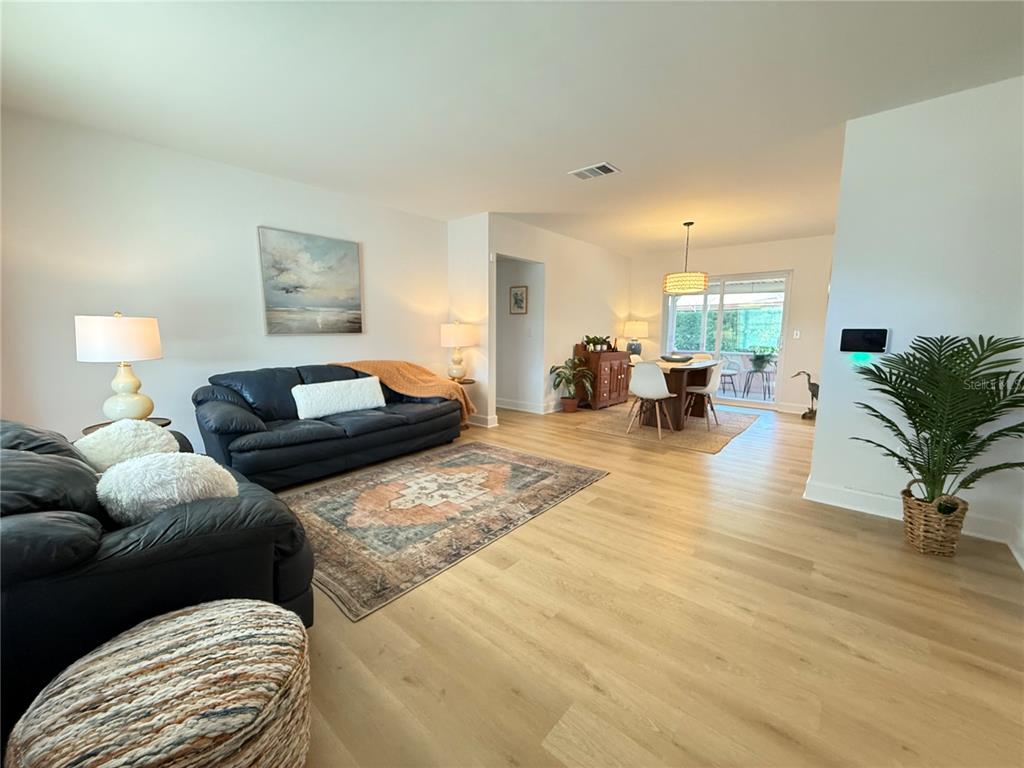 199 Tropic Boulevard West Largo, FL 33770 - Photo 4 of 40