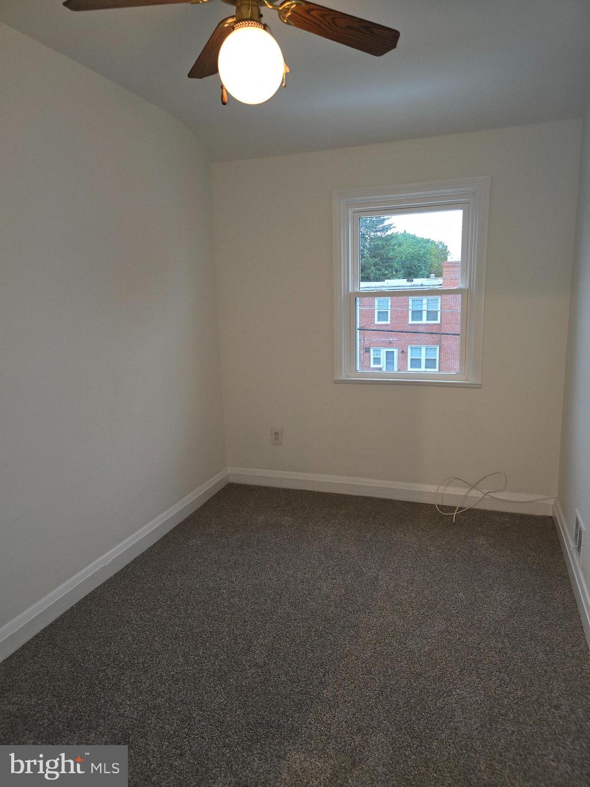 8625 Black Oak Road Baltimore, MD 21234 - Photo 11 of 36 a view of an empty room