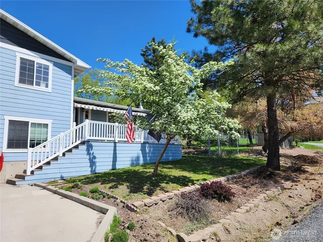 $370,000 | 1023 North Adams Street, Republic, WA 99166