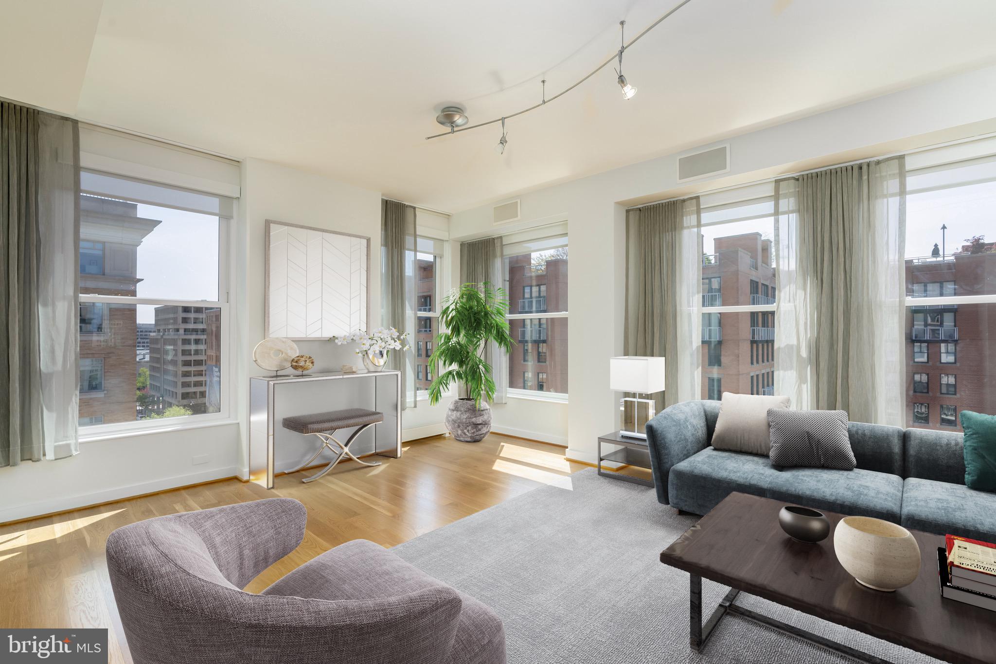 675 E Street Northwest, Unit 900 Washington, DC 20004 - Photo 19 of 46 Living room