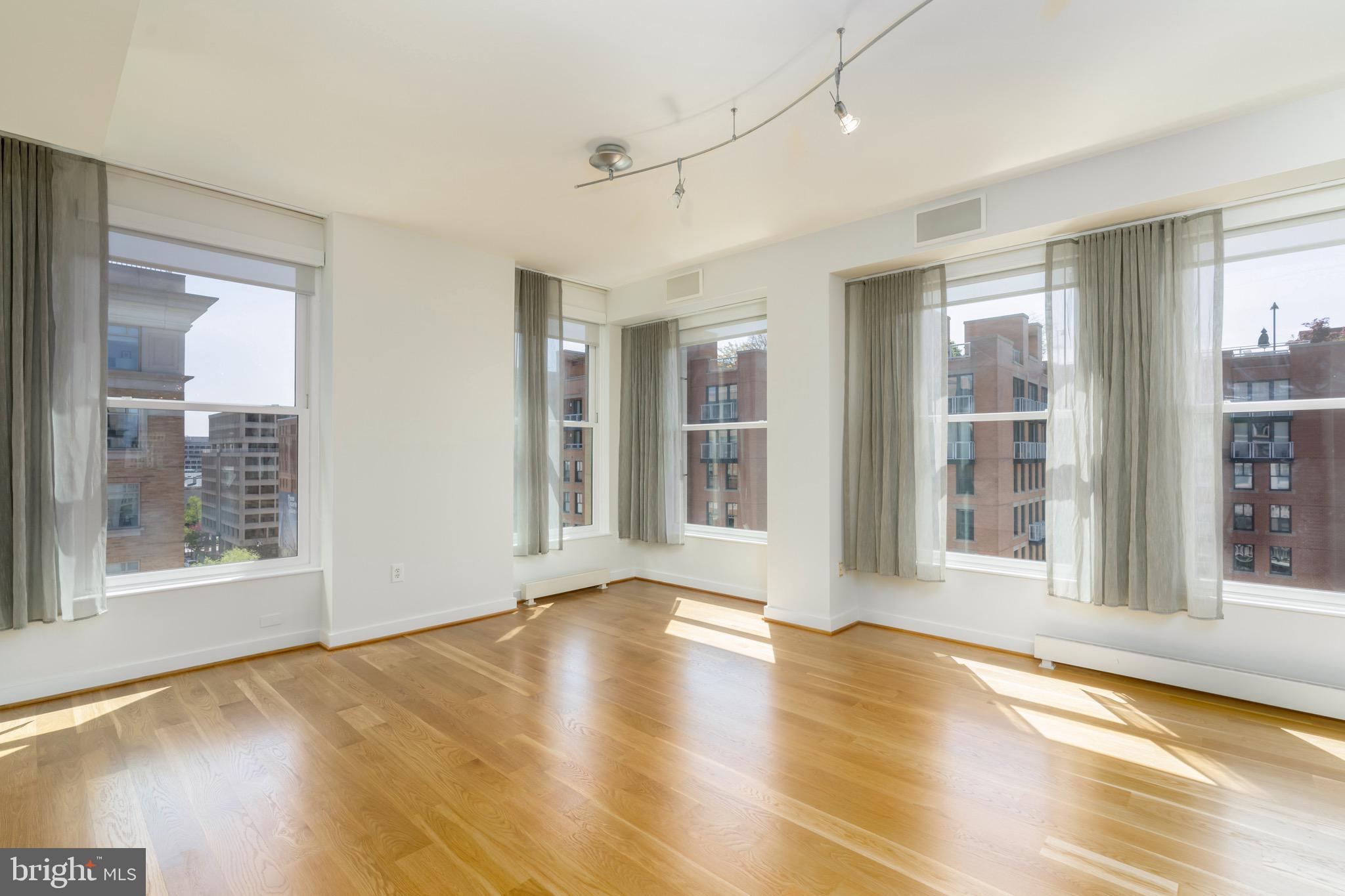 675 E Street Northwest, Unit 900 Washington, DC 20004 - Photo 20 of 46 Gorgeous south-facing exposure