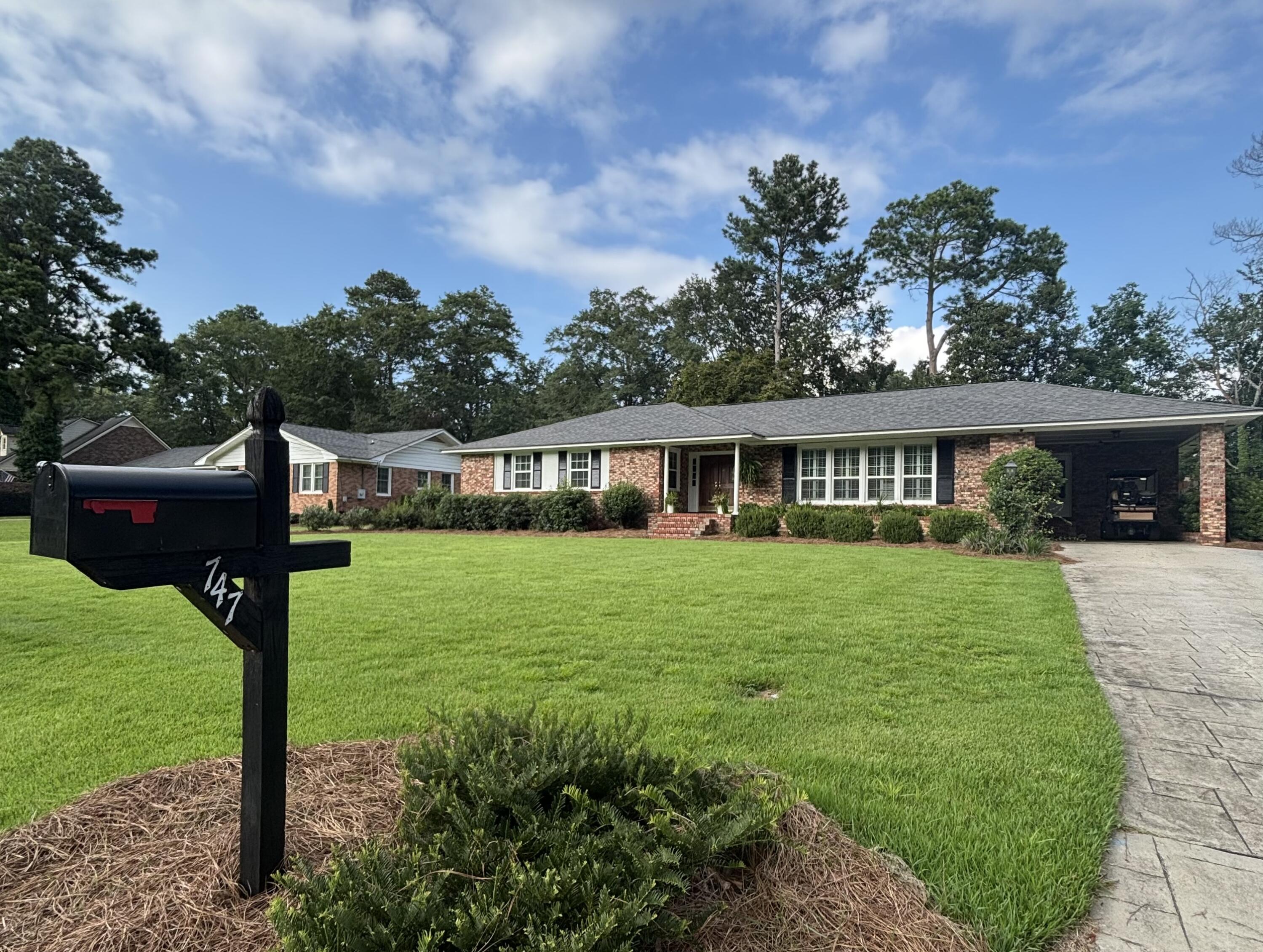 747 Henderson Street Sumter, SC 29150 - Photo 3 of 27