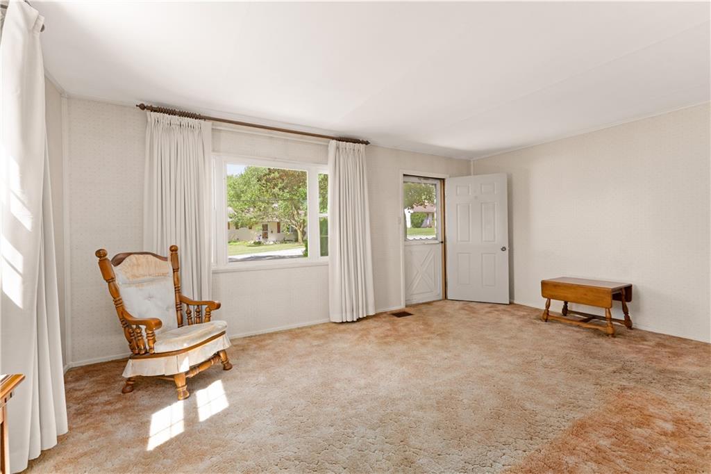 55 Chestnut Street Beaver, PA 15009 - Photo 7 of 19 Bright living room