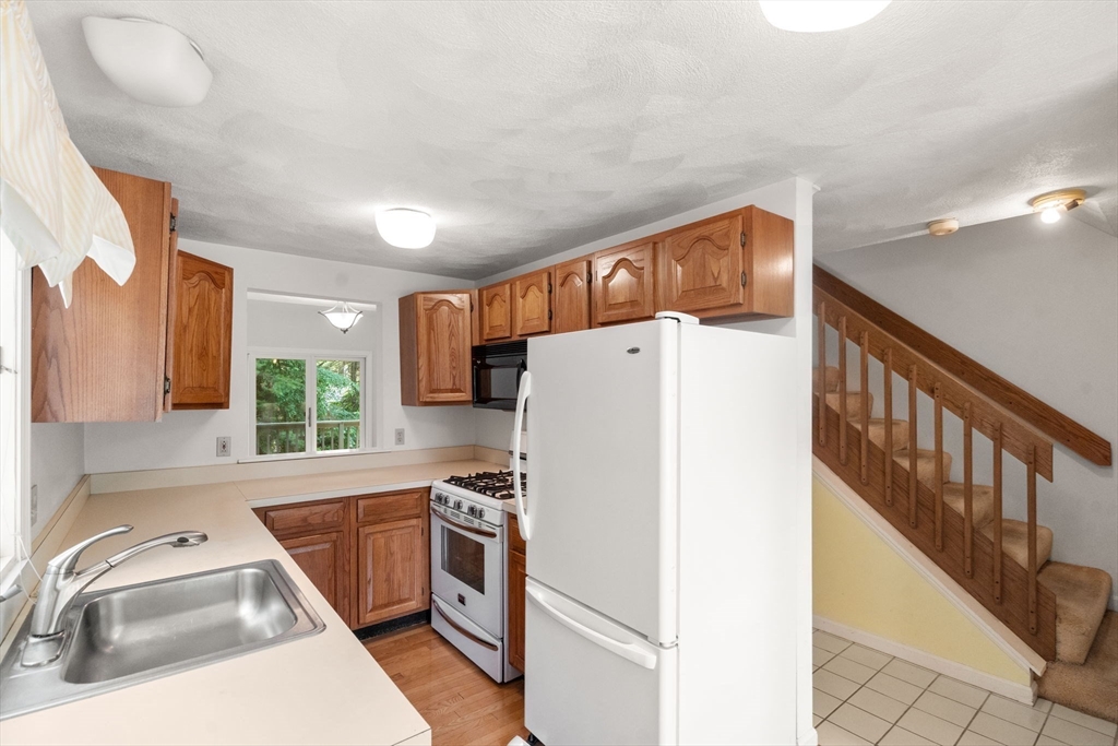 9 Deer Path, Unit 1 Maynard, MA 01754 - Photo 12 of 40