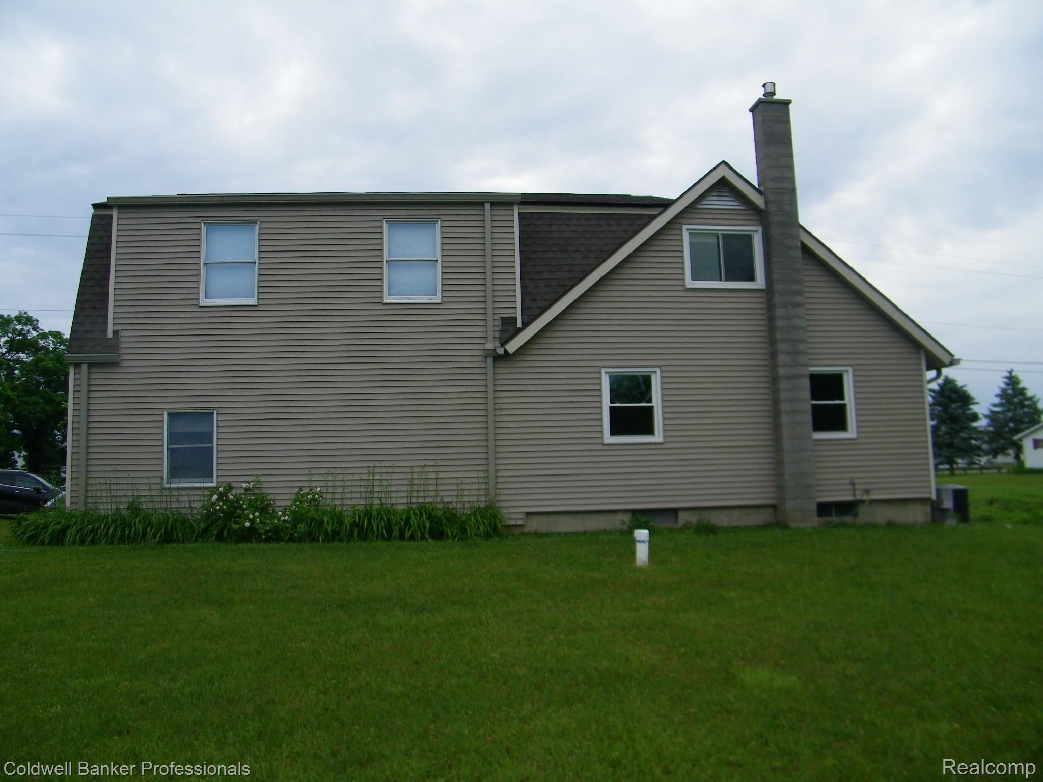 1135 Roods Lake Road Lapeer, MI 48446 - Photo 18 of 18 102_0430.JPG