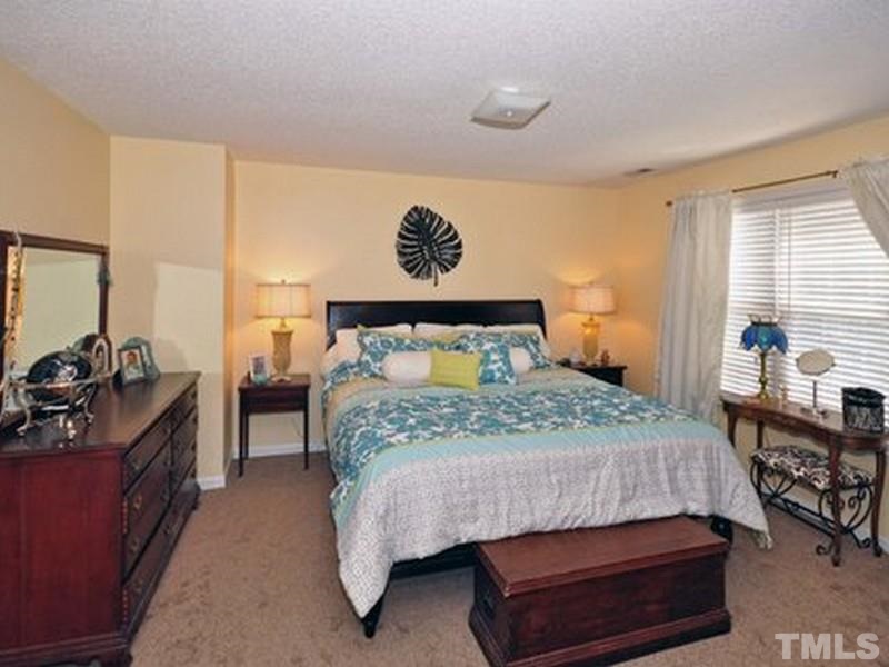 806 Rothshire Court Raleigh, NC 27615 - Photo 8 of 21