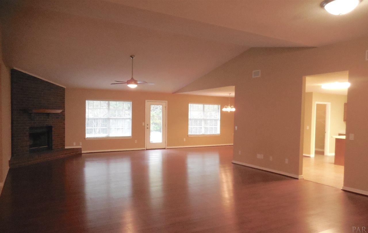 5962 Ridgeview Drive Milton, FL 32570 - Photo 2 of 33 Gallery Image 2
