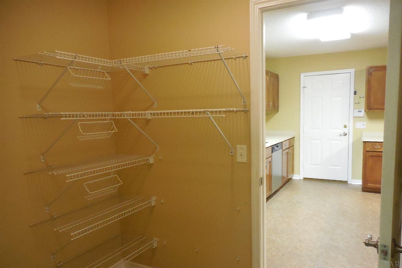 5962 Ridgeview Drive Milton, FL 32570 - Photo 9 of 33 Gallery Image 9